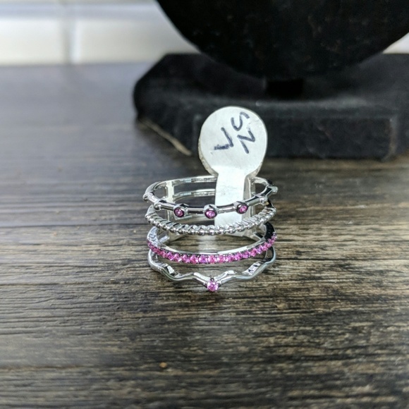 Elegant sterling silver Garnet multi ring - Picture 2 of 2